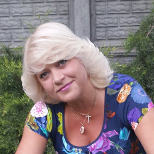 Лена Сафронова