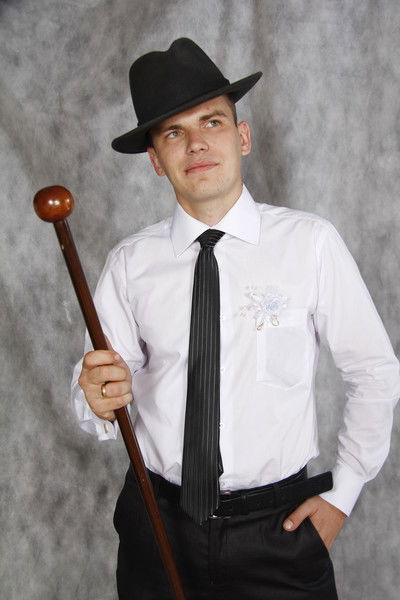 Леонид Бутин