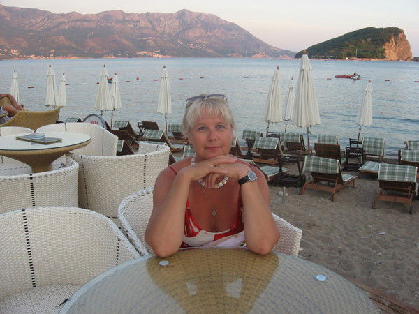 Елена Петрова