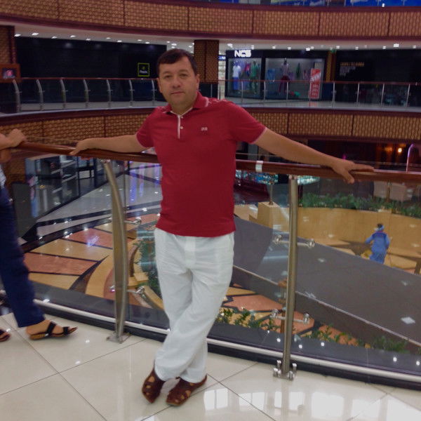 Ифтихор Бобожонов