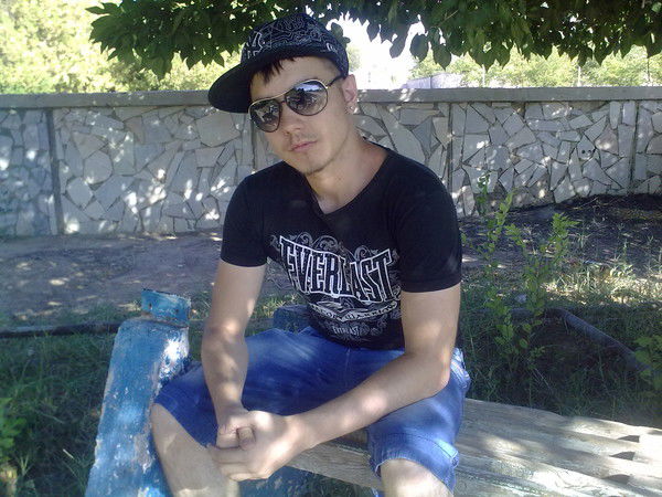 Скандалист .