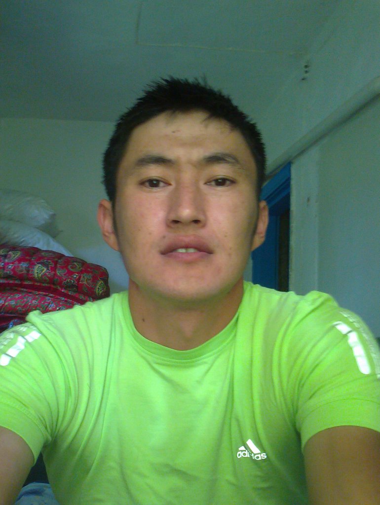 Алмаз Султанов