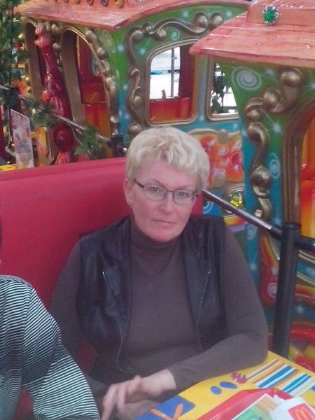 Елена -Садикова.