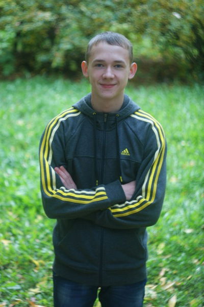 Антон Тарасов