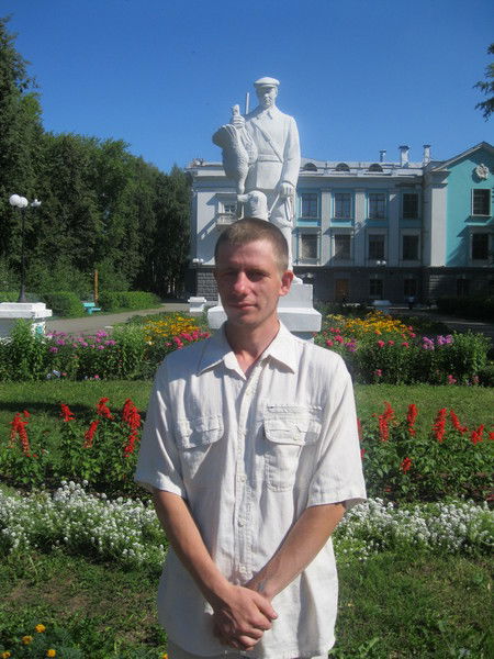 Женя Гомзяков