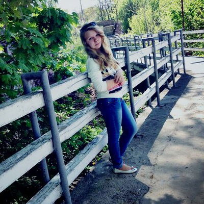 Алёна Лапина