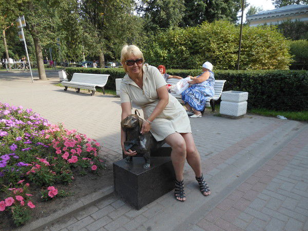 Лариса Русакова