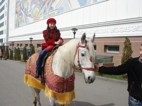 Аиша Биктепова