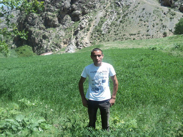 Ховар Мухидинов