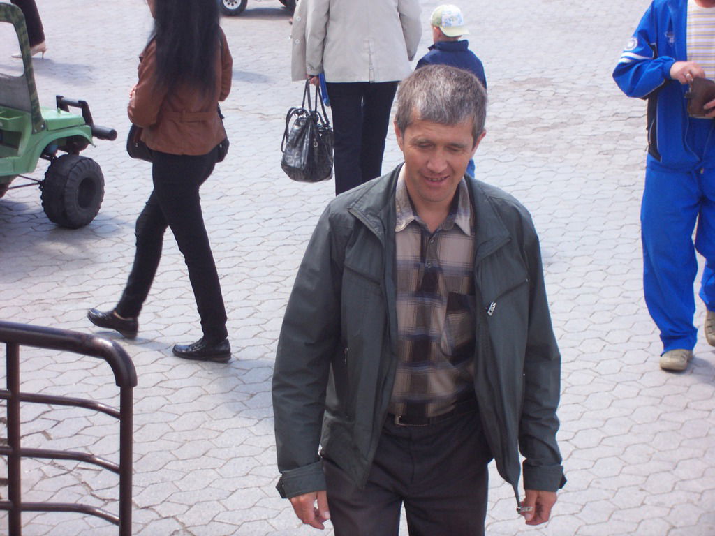 Евгений Шустов