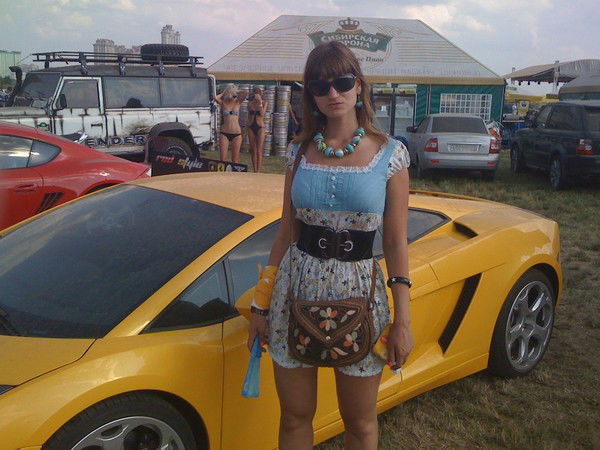 Александра Литвинова