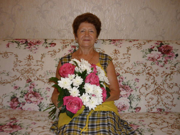 Елена Маркова
