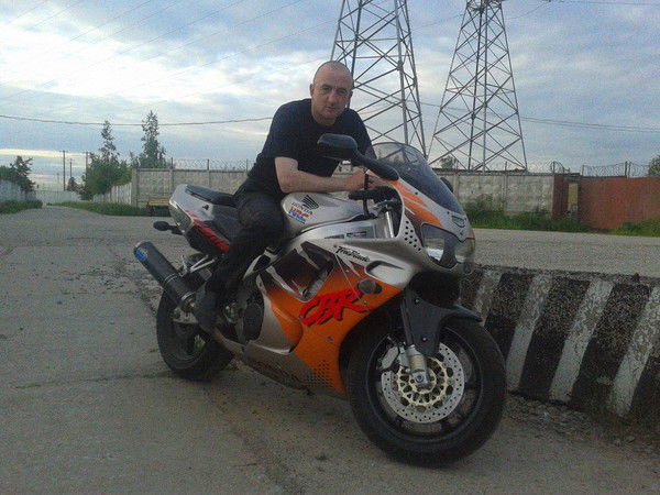 Андрей Юшков