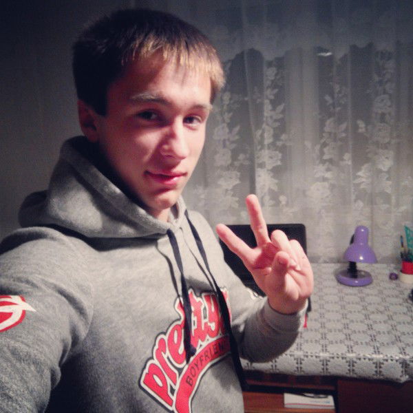 Олег "n@rуto" Пронькин