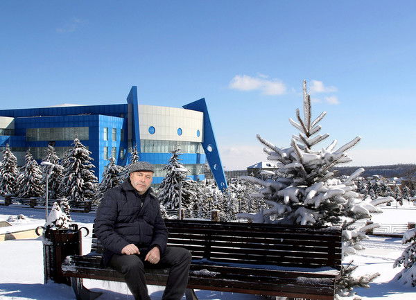 Эшгин Азизов