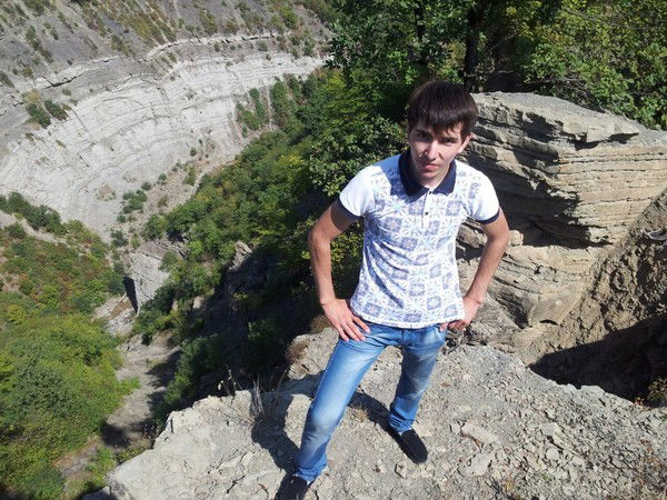 Алим Исаков