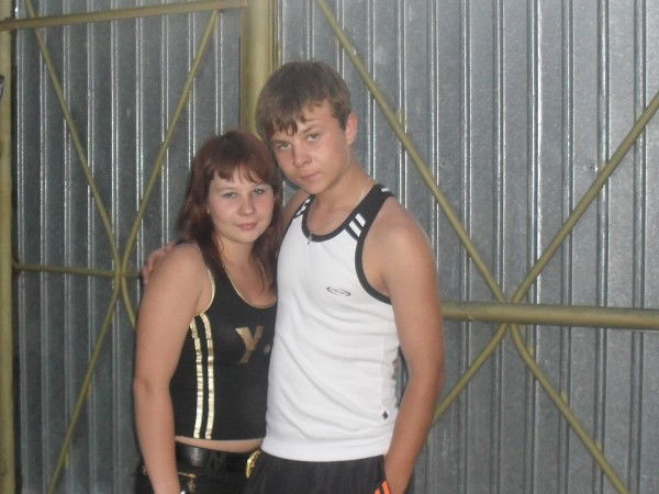 Аня Найданова