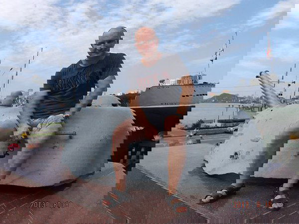 Дмитрий Серышев