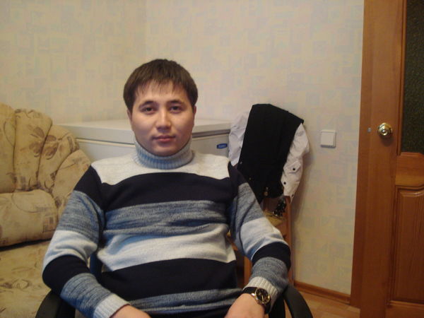 Азамат Шакенов