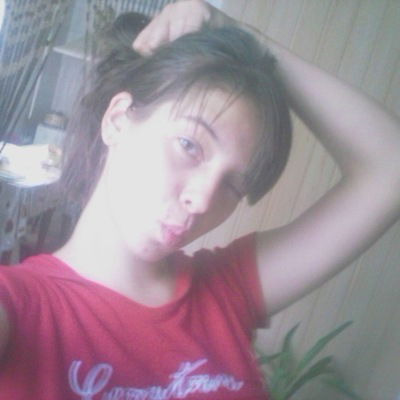 Юля Степанець