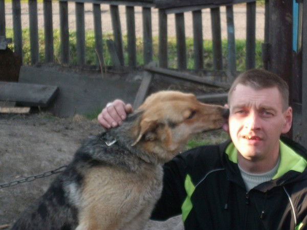 Толян Орешенков