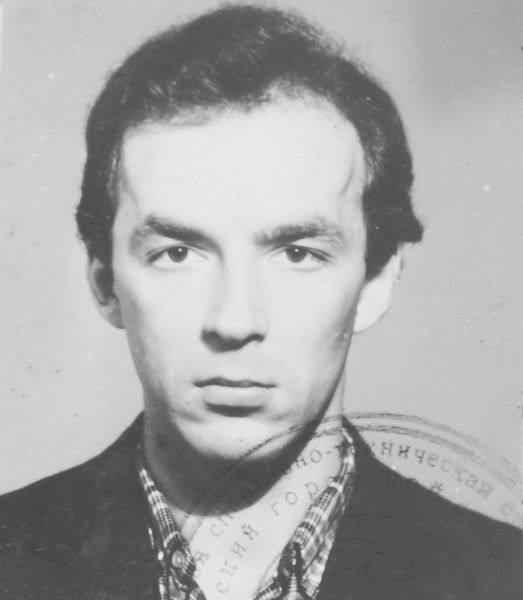 Виктор Харитонов