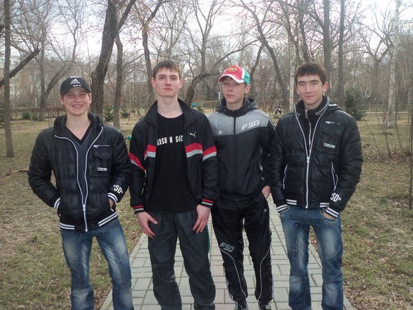 Толян <><><><><><><>