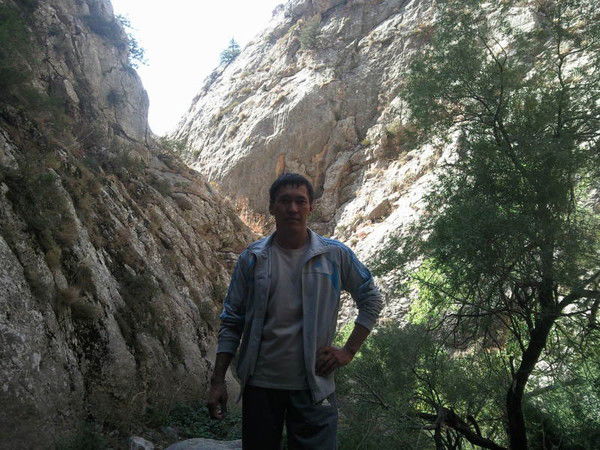 Женис Абизов