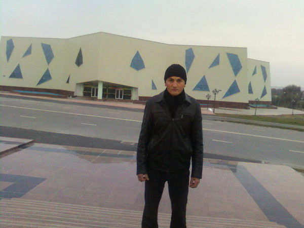 Хуршед Махадшариф