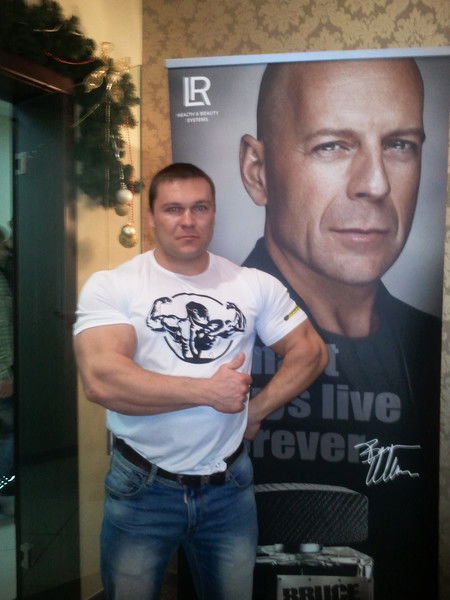 Юрий Акимов