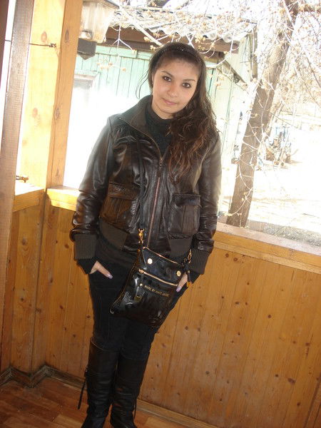 Aня Биченова