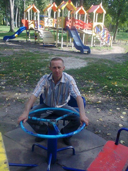 Сергей Леженков