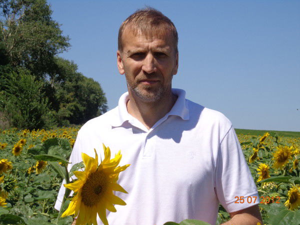 Николай Холоденко