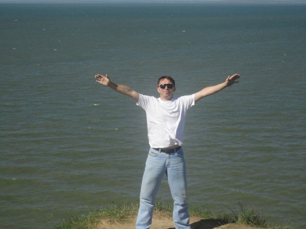 Александр Ливаренко