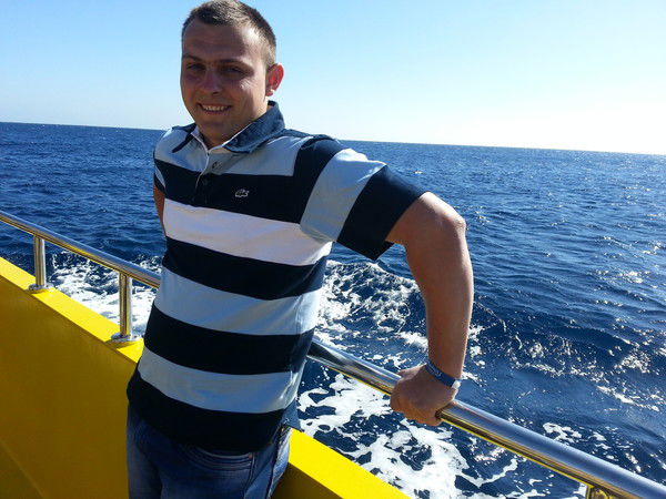 Денис Сурков