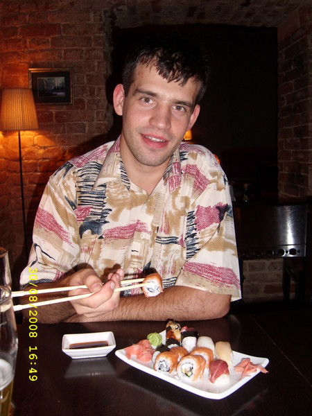 Дмитрий Лежнин