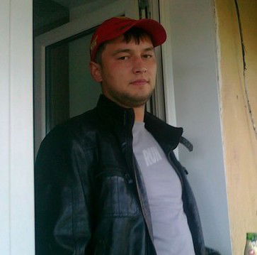 Александр Николаев