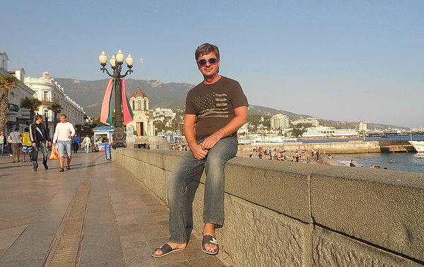 Александр Литвинов