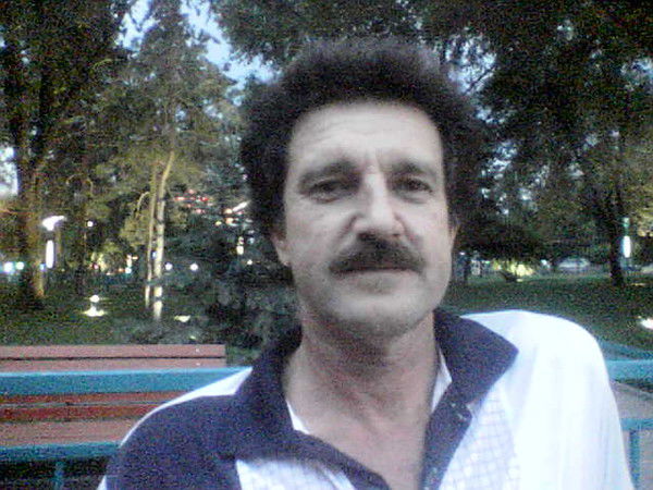 Александр Харитонов