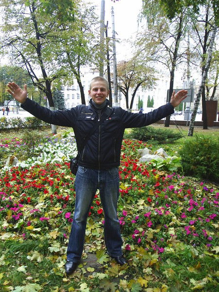 Олег Артемов