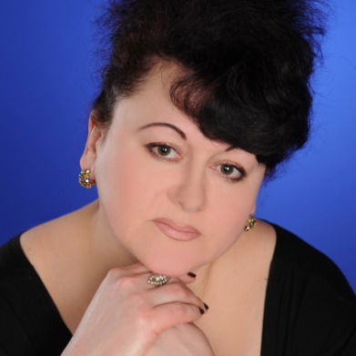 Елена Пустоветова