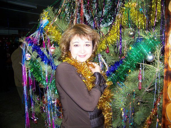 Лариса Феньева