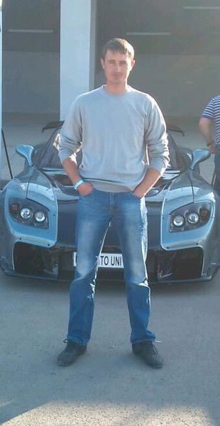 Александр Маслов