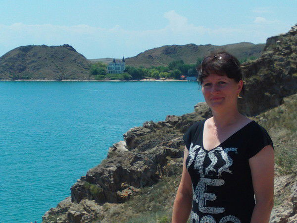 Таня Жуковская