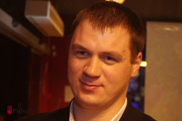 Женя Десинов