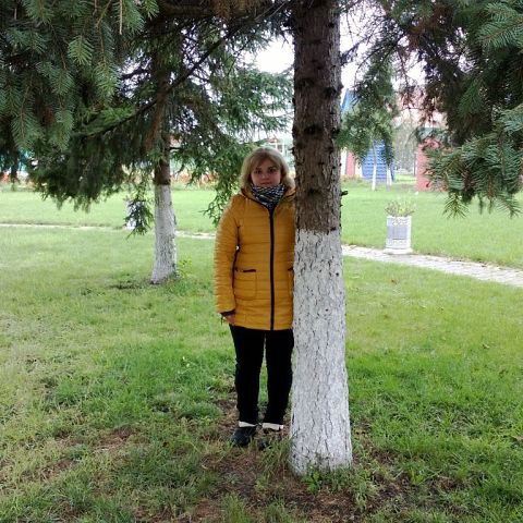 Виктория Попова