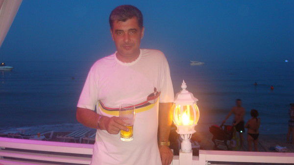 Виктор Днепр