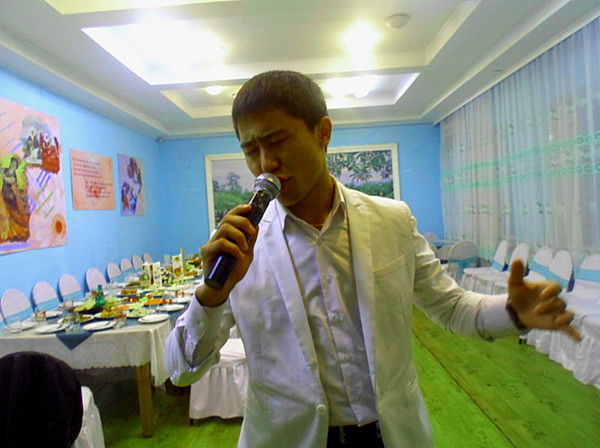 Максат Капезов