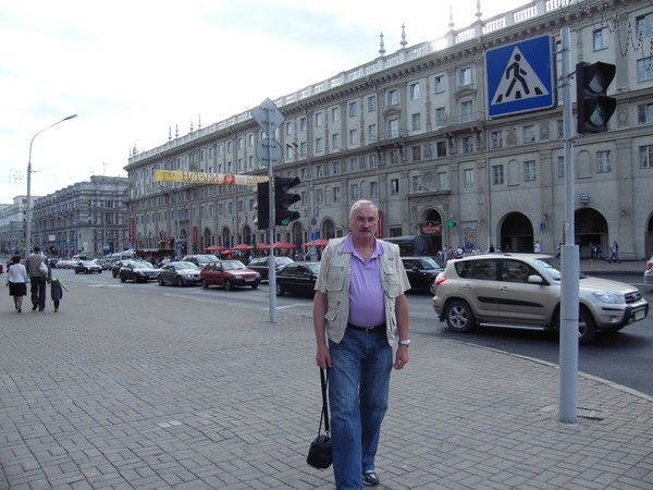 Александр Спирин