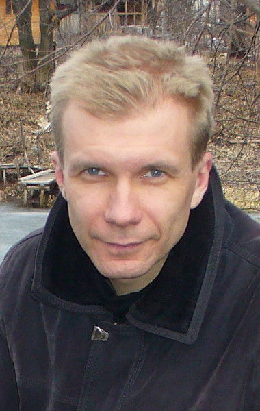 Олег Захаров